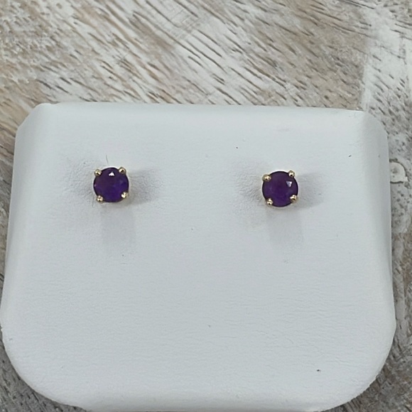 Amethyst Post Earrings - 14k Gold - Picture 3 of 8